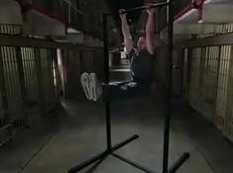 仰卧举腿正确动作要领_仰卧举腿视频_囚徒健身举腿系列(配套中文字幕视频全集),竞争,运动,健身,第1张 仰卧举腿正确动作要领_仰卧举腿视频_囚徒健身举腿系列(配套中文字幕视频全集),竞争,运动,健身,第1张