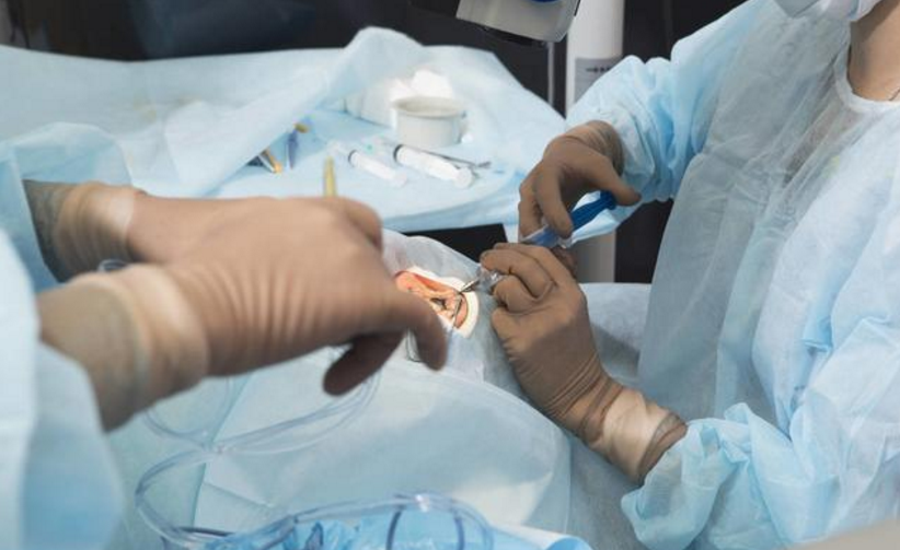 郭华 复杂性脊柱结核的临床特点及手术方式探讨,第1张 郭华 复杂性脊柱结核的临床特点及手术方式探讨,第1张