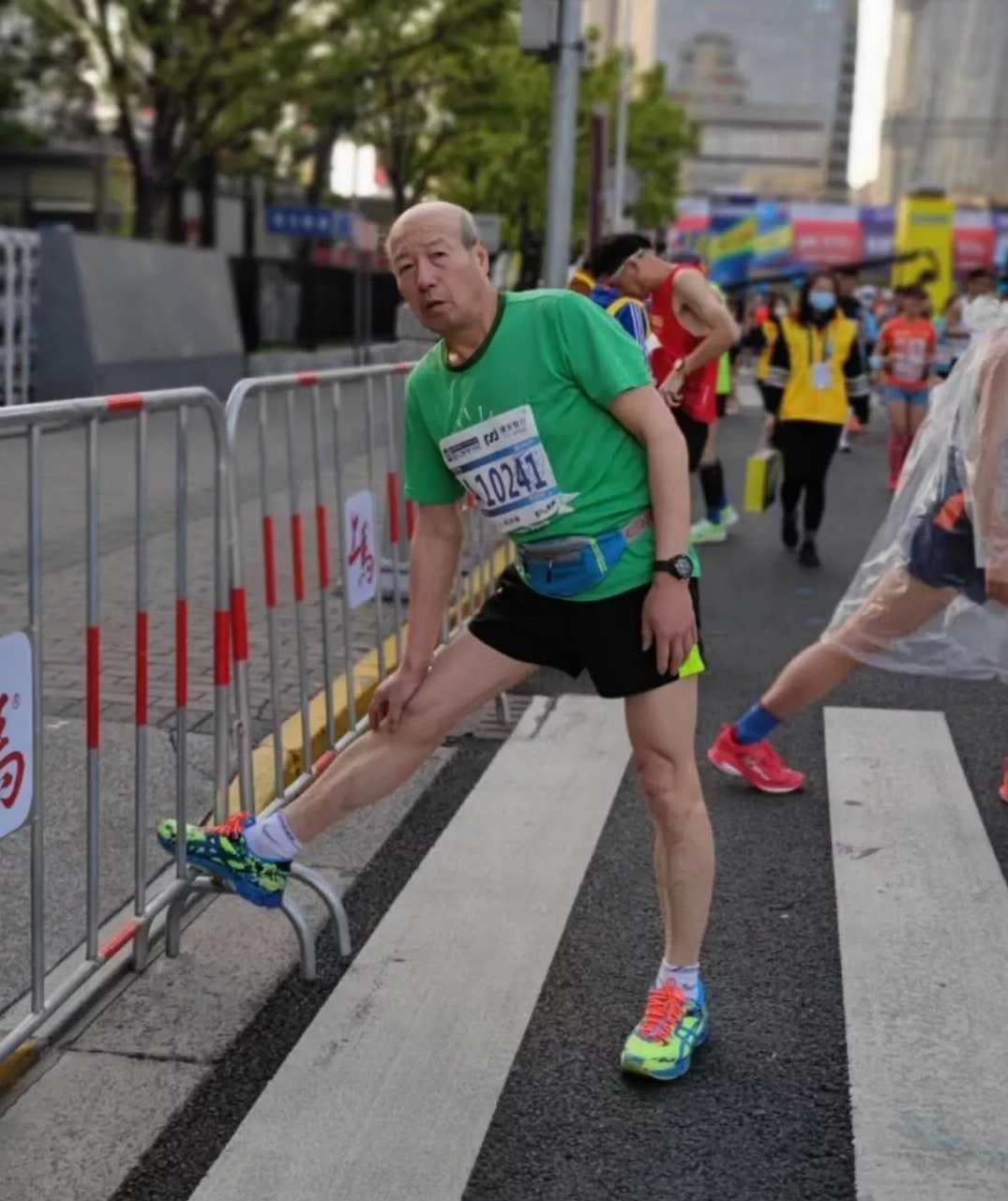 王晨霞 掌上观纹说健康