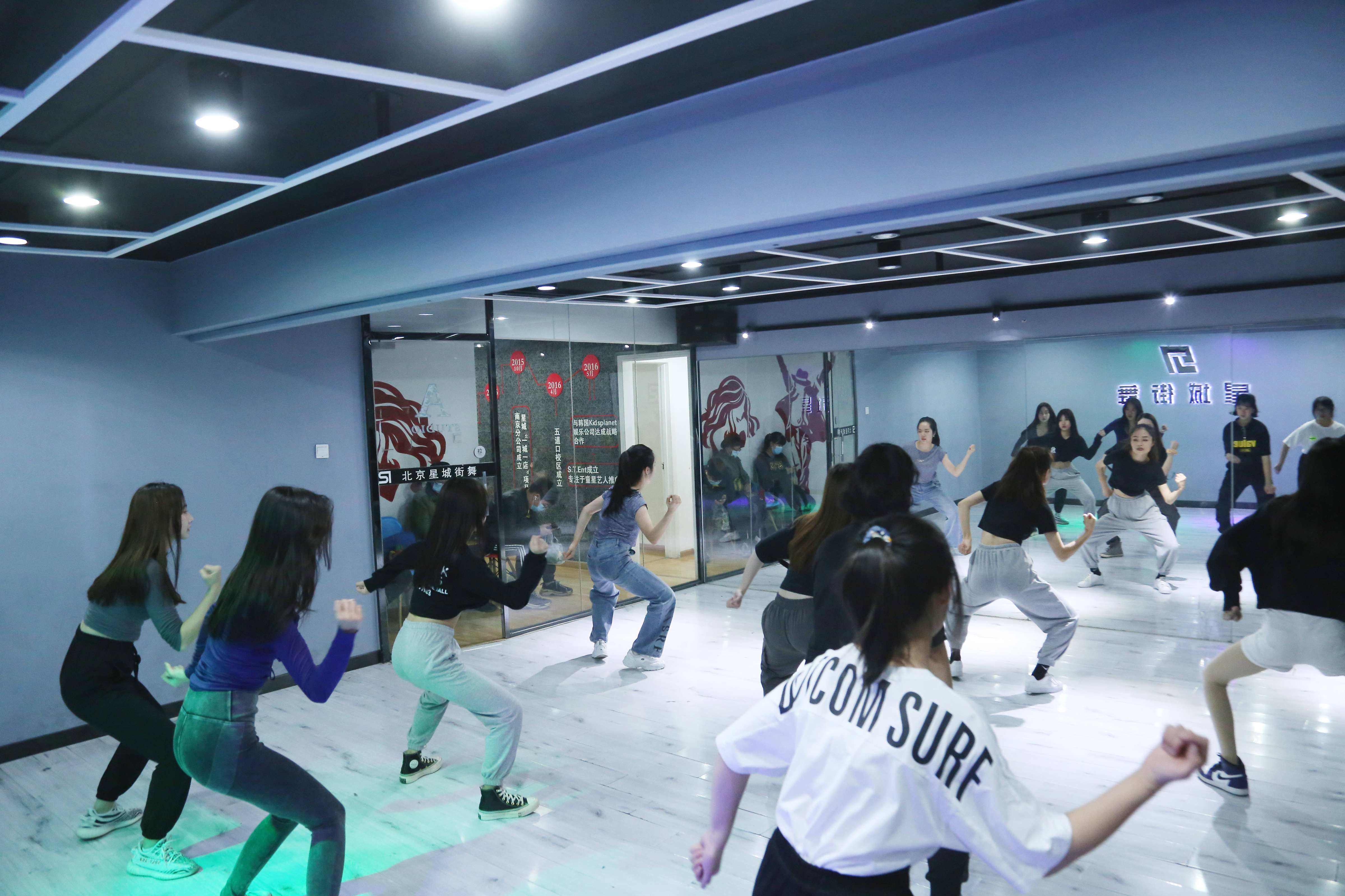 少儿爵士舞考级教材1-4级 爵士舞等级考试教材 爵士舞教学教程,第1张 少儿爵士舞考级教材1-4级 爵士舞等级考试教材 爵士舞教学教程,第1张