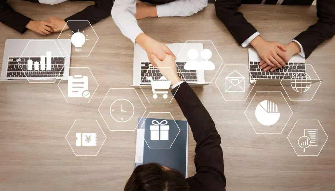 田峥 企业经营与电子商务