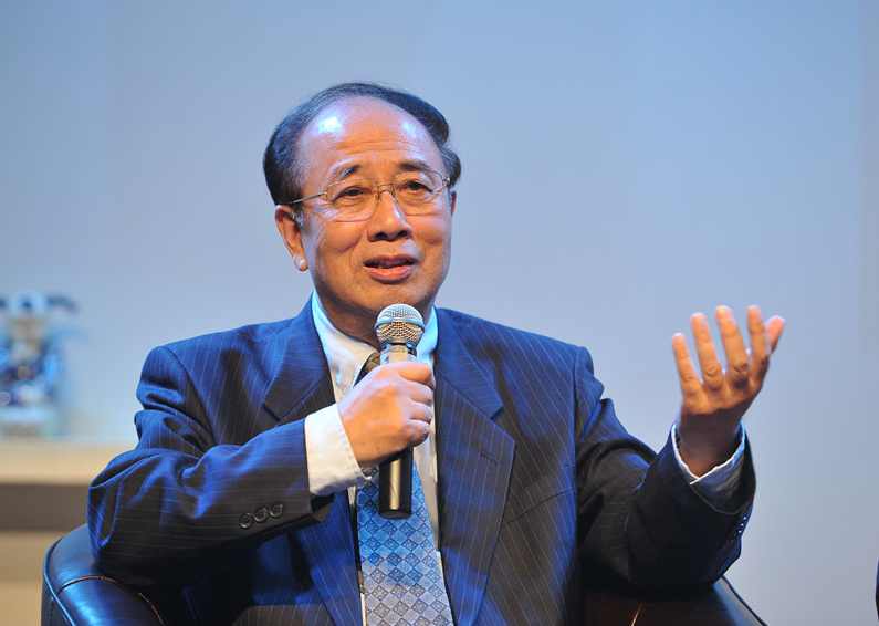 赵启正 如何做名好记者