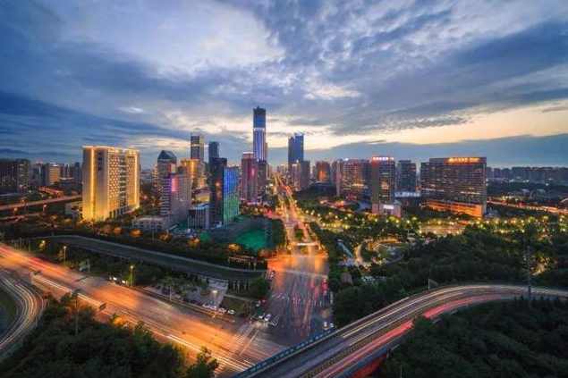 云波 玩转商业地产-一看就懂的房地产金融