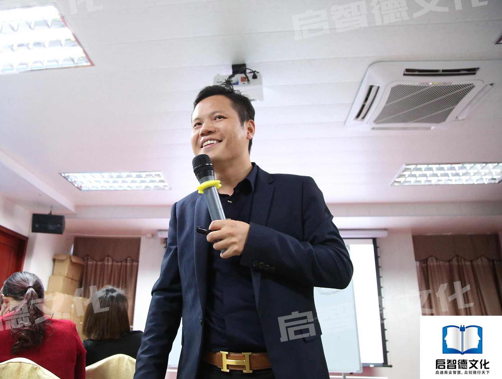 诸强新 如何成为一流销售高手