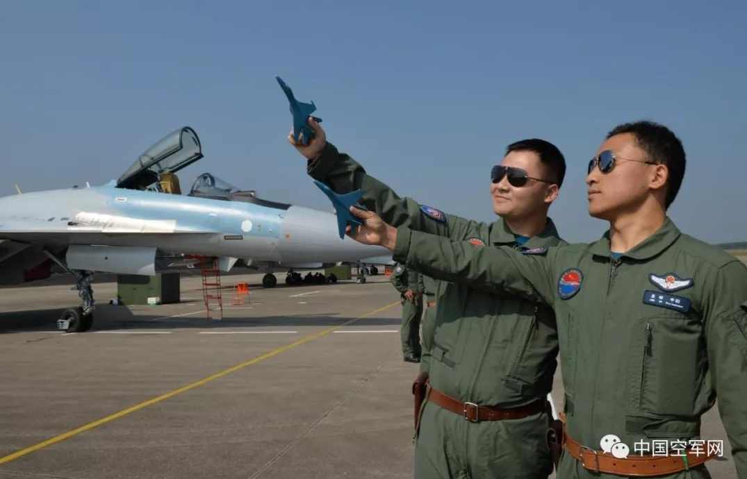 苏隆清-现代战争中的空军装备技术