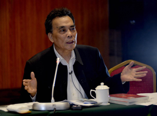 罗开富-长征精神与特区精神