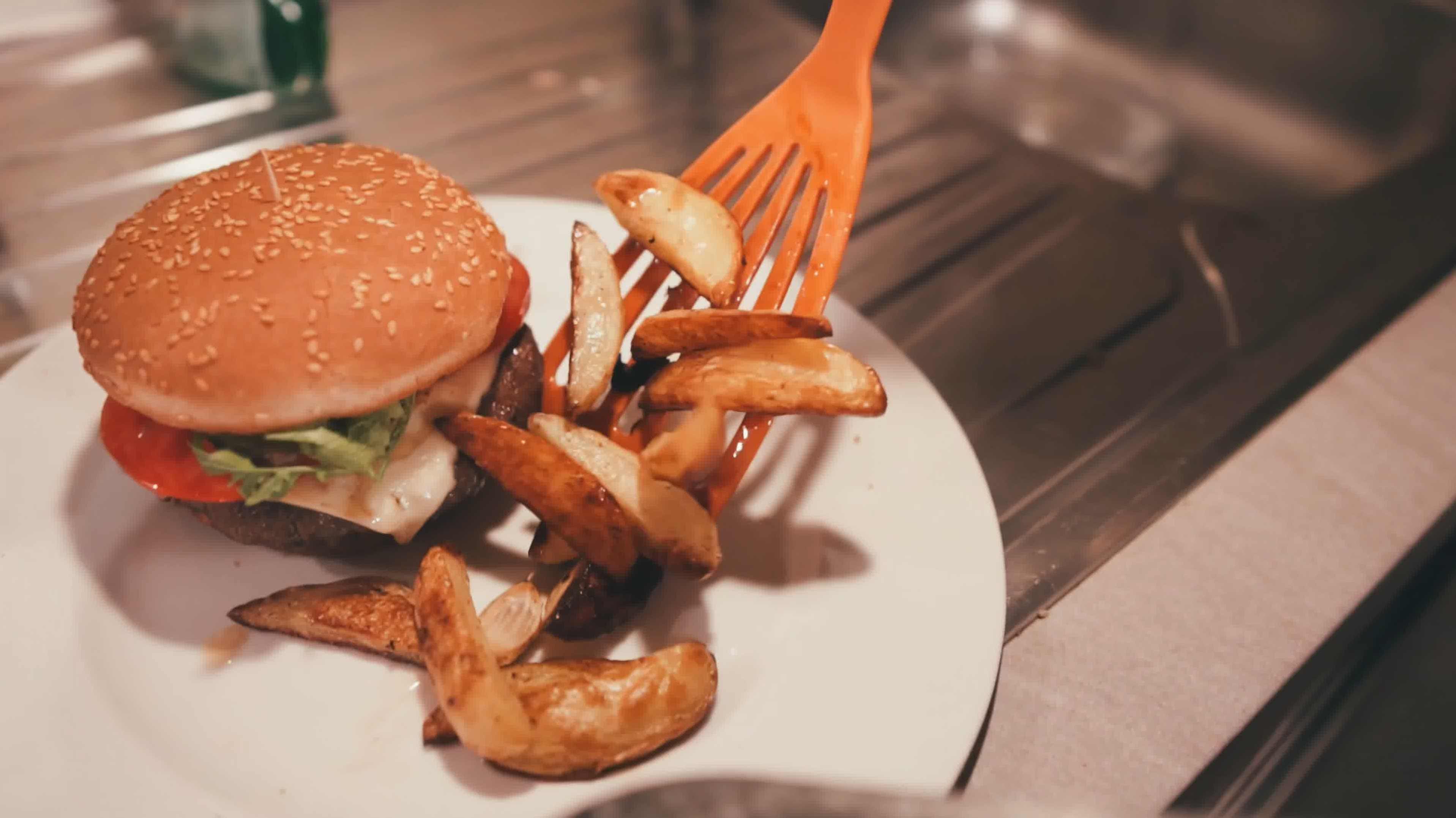 视频资料 100%正宗！美味鸡蛋汉堡制作技术资料视频教程